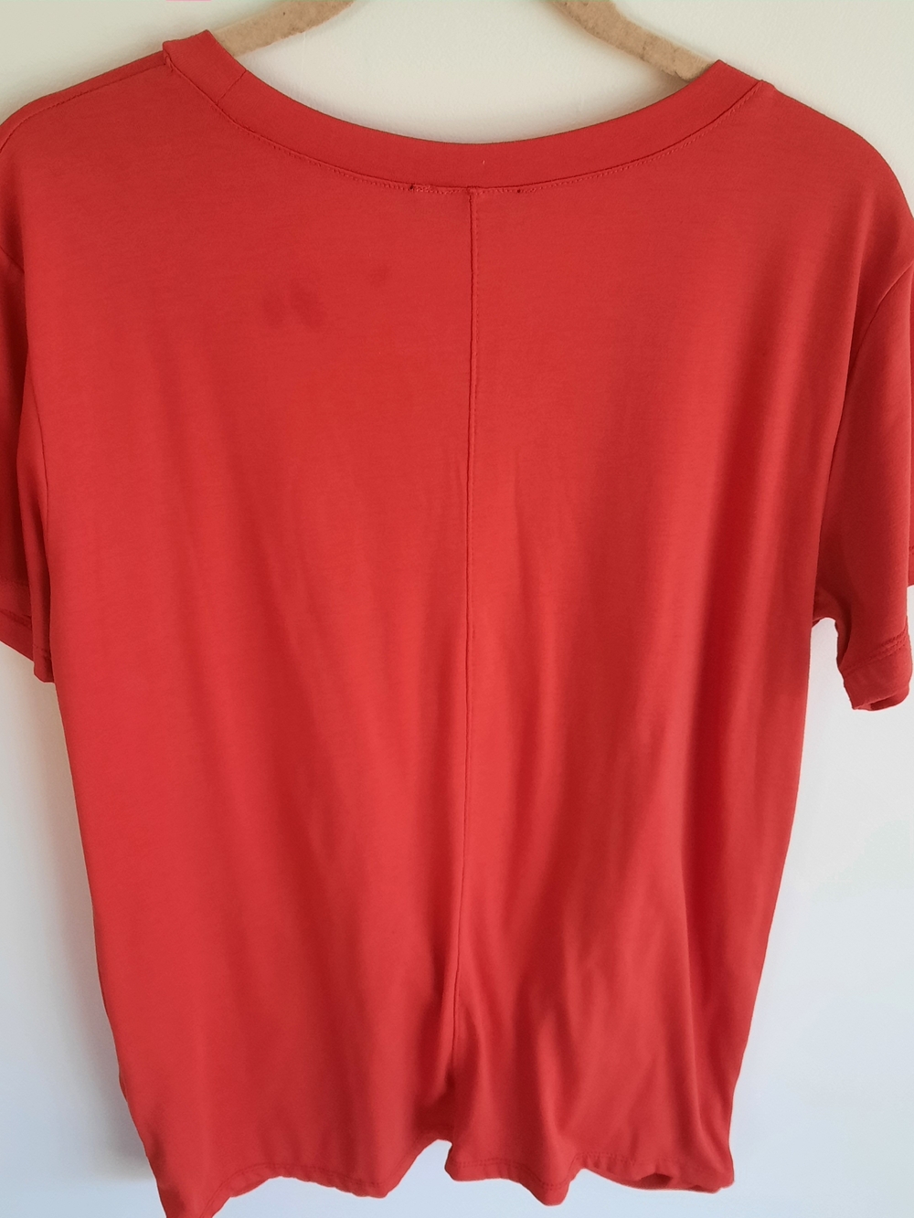 ACX Women’s Short Sleeve Twist Front Tee - Coral Red Size M - Picture 4 of 6
